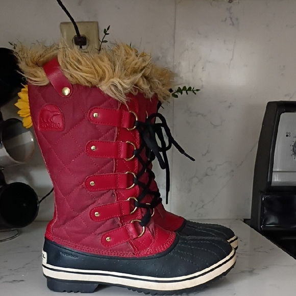 Sorel Shoes - Sorel Red and Black Winter Boots